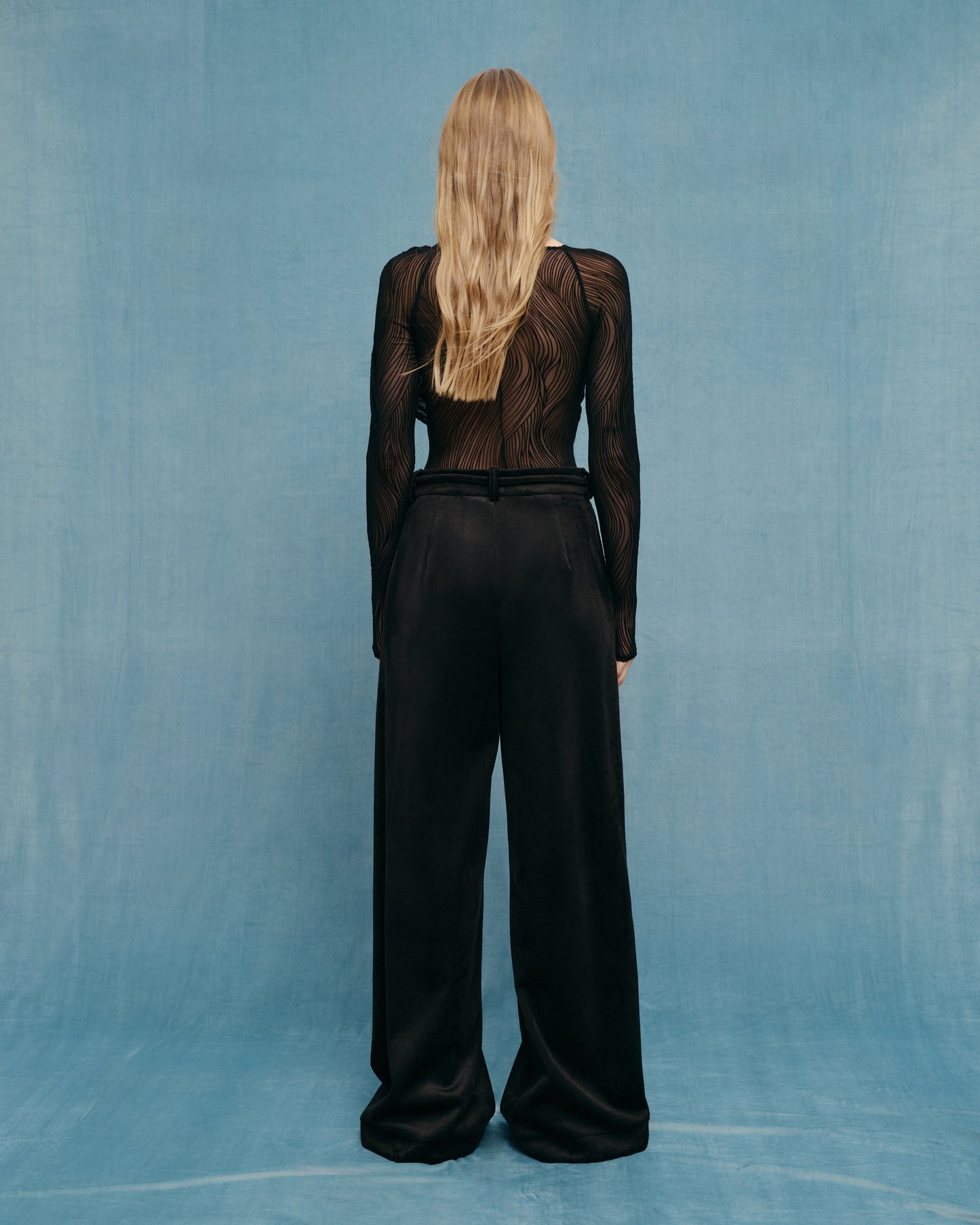 Corduroy pants in black colour