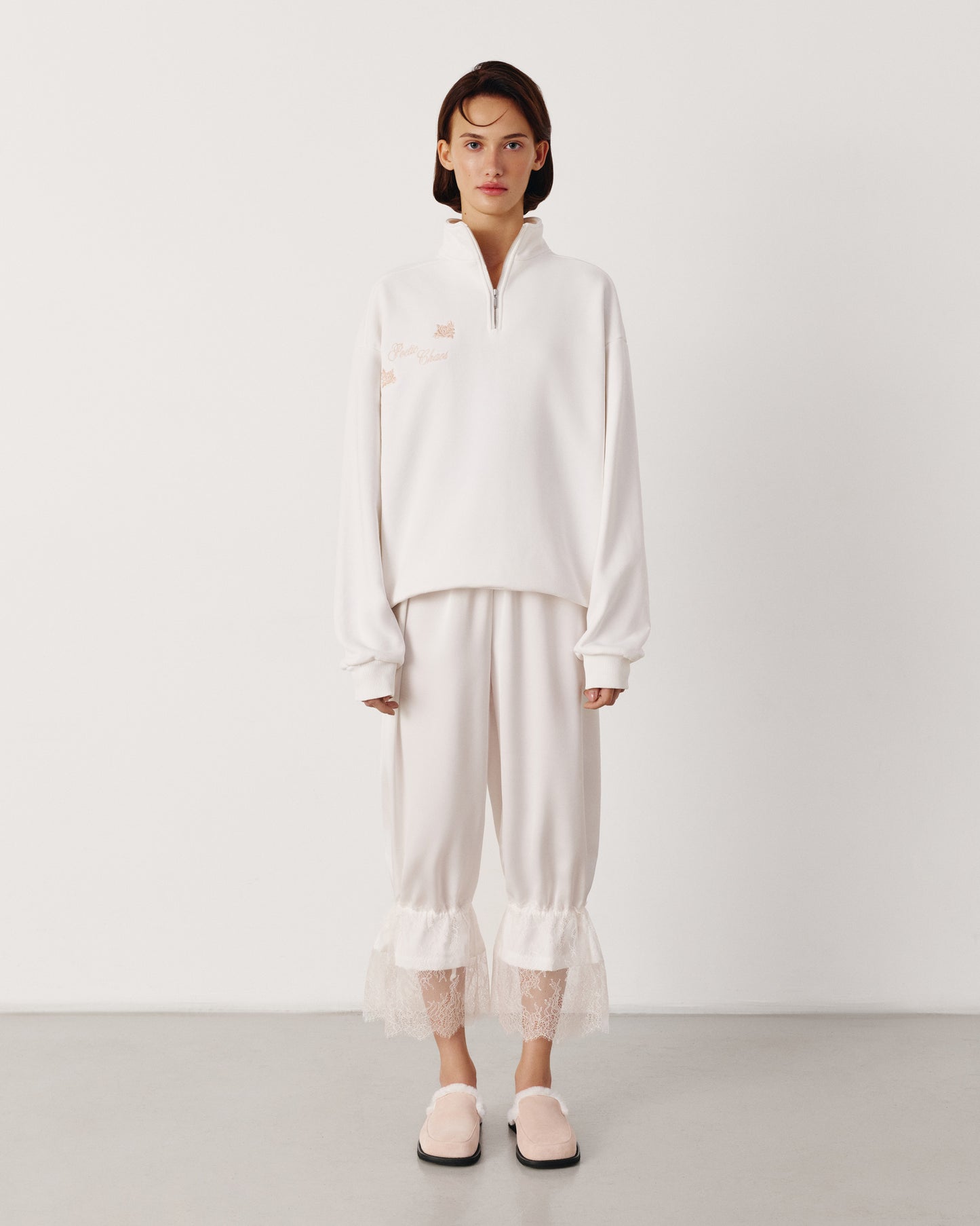 Milky hoodie with embroidery