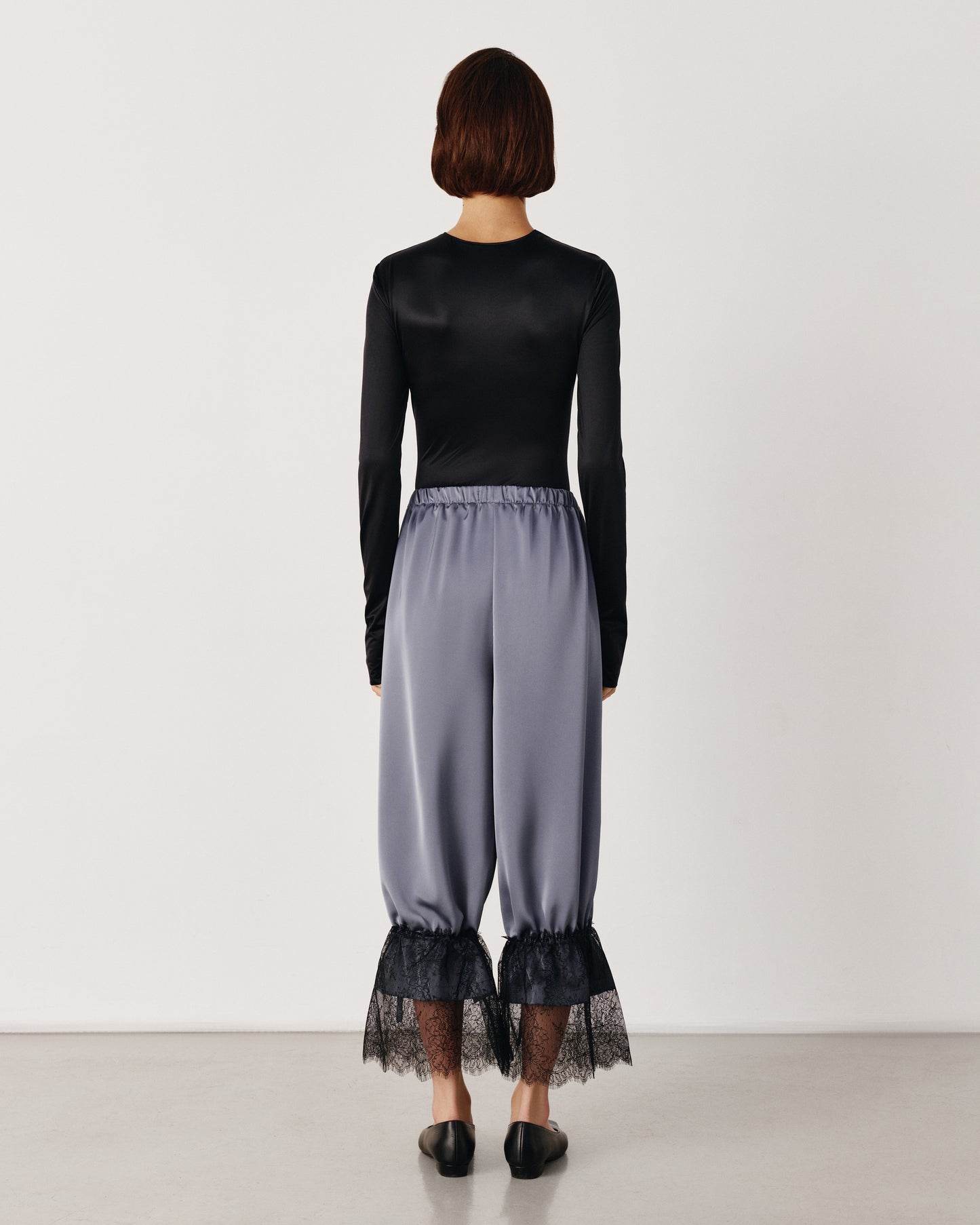Pants with lace gray