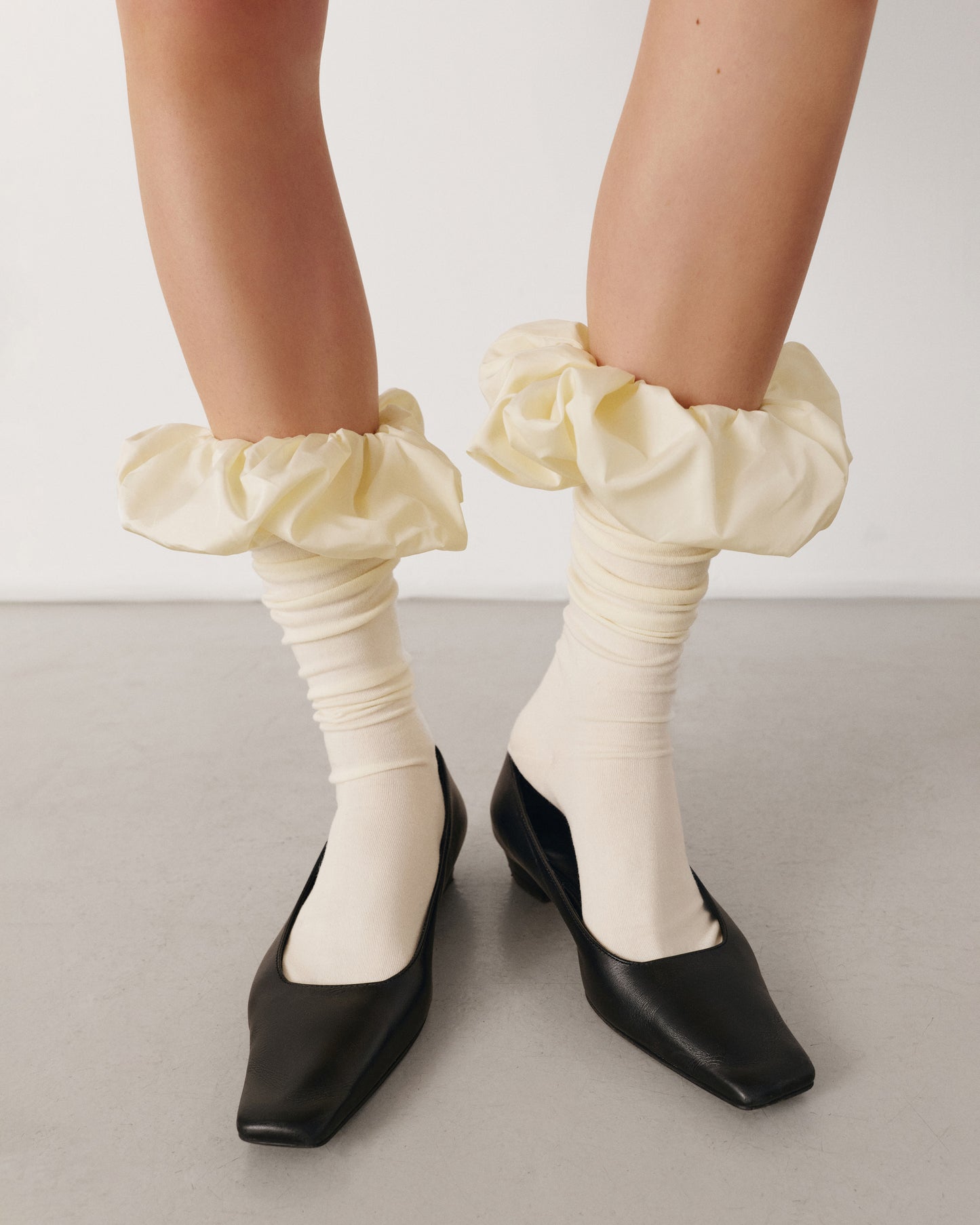 Cashmere stockings butter