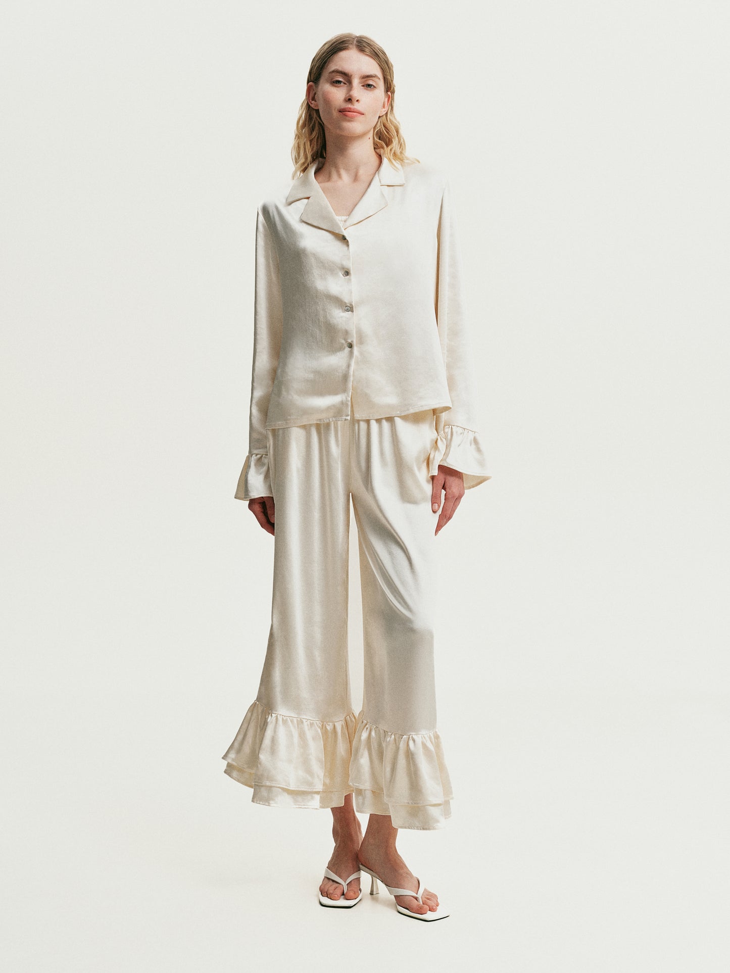 Milky blouse with ruffles