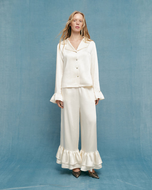 Milky pants with ruffles