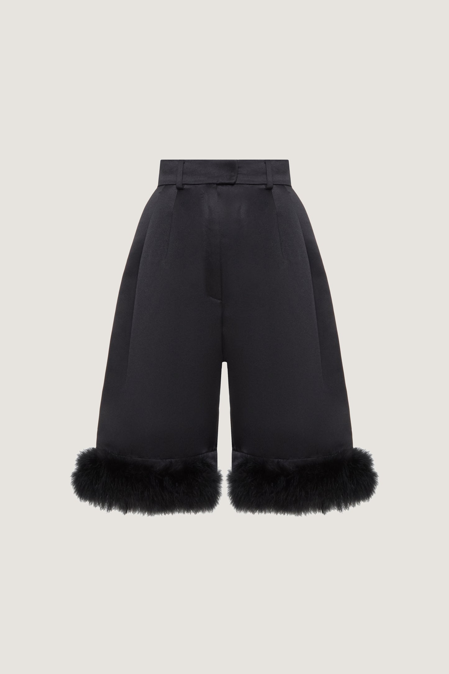 Black Bermuda shorts with puff