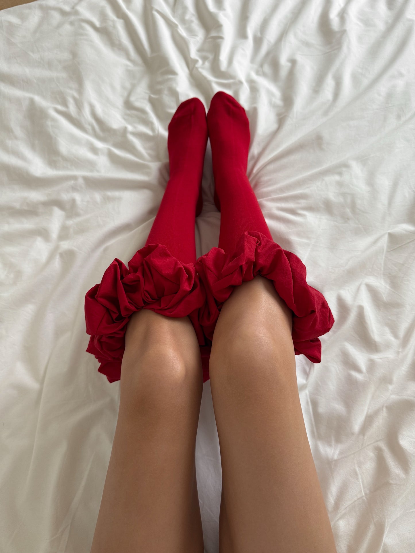 Панчохи в червоному кольорі