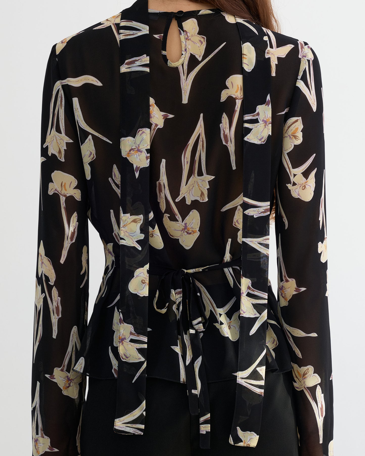 Квіткова блуза із шаликом