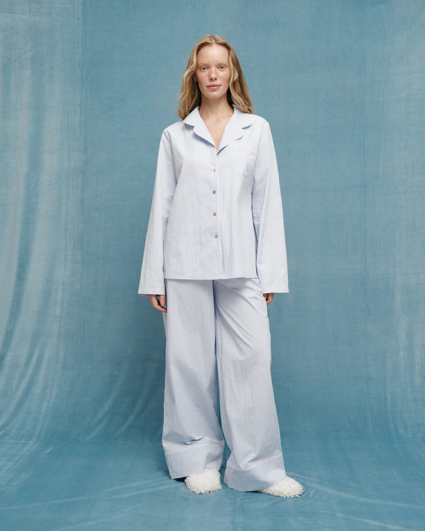 Піжамна блуза в блакитному кольорі