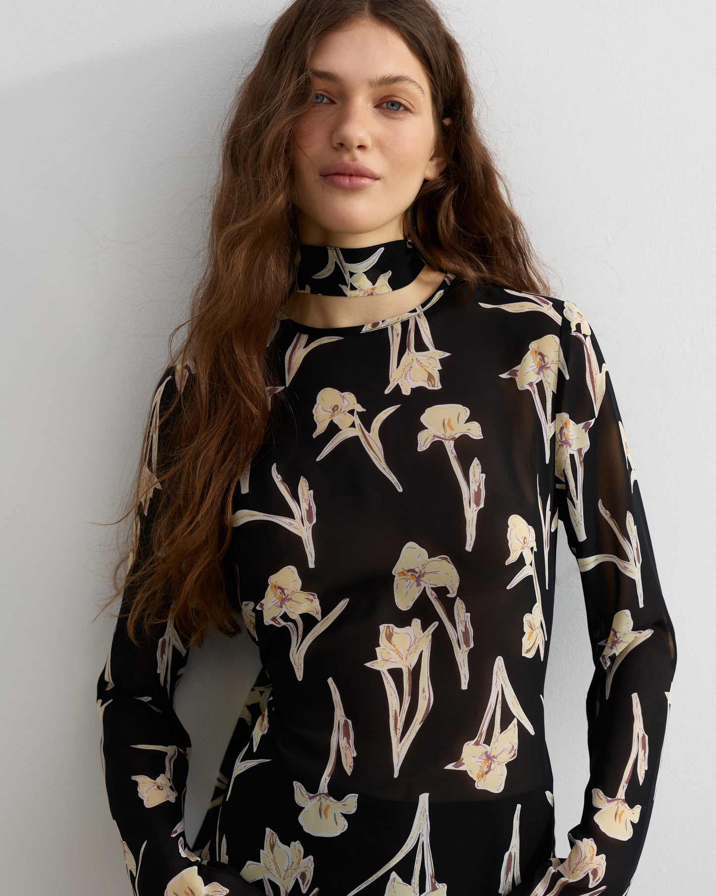 Квіткова блуза із шаликом