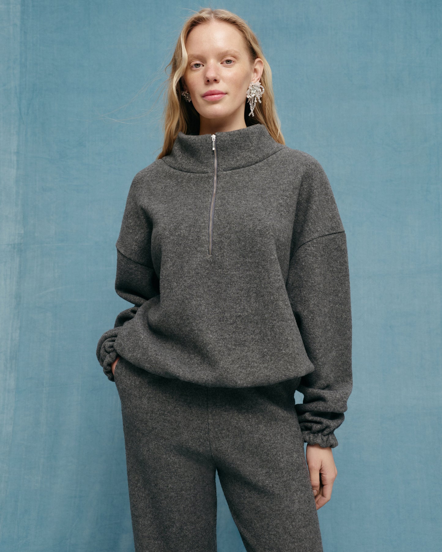 Gray hoodie with zip