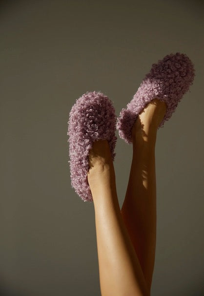 Curly pink home slippers