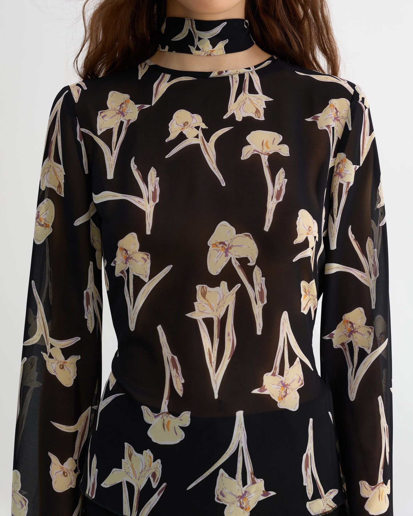 Квіткова блуза із шаликом