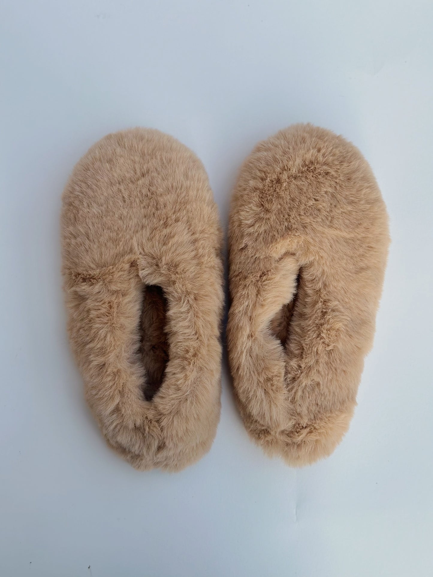 Fluffy beige home slippers