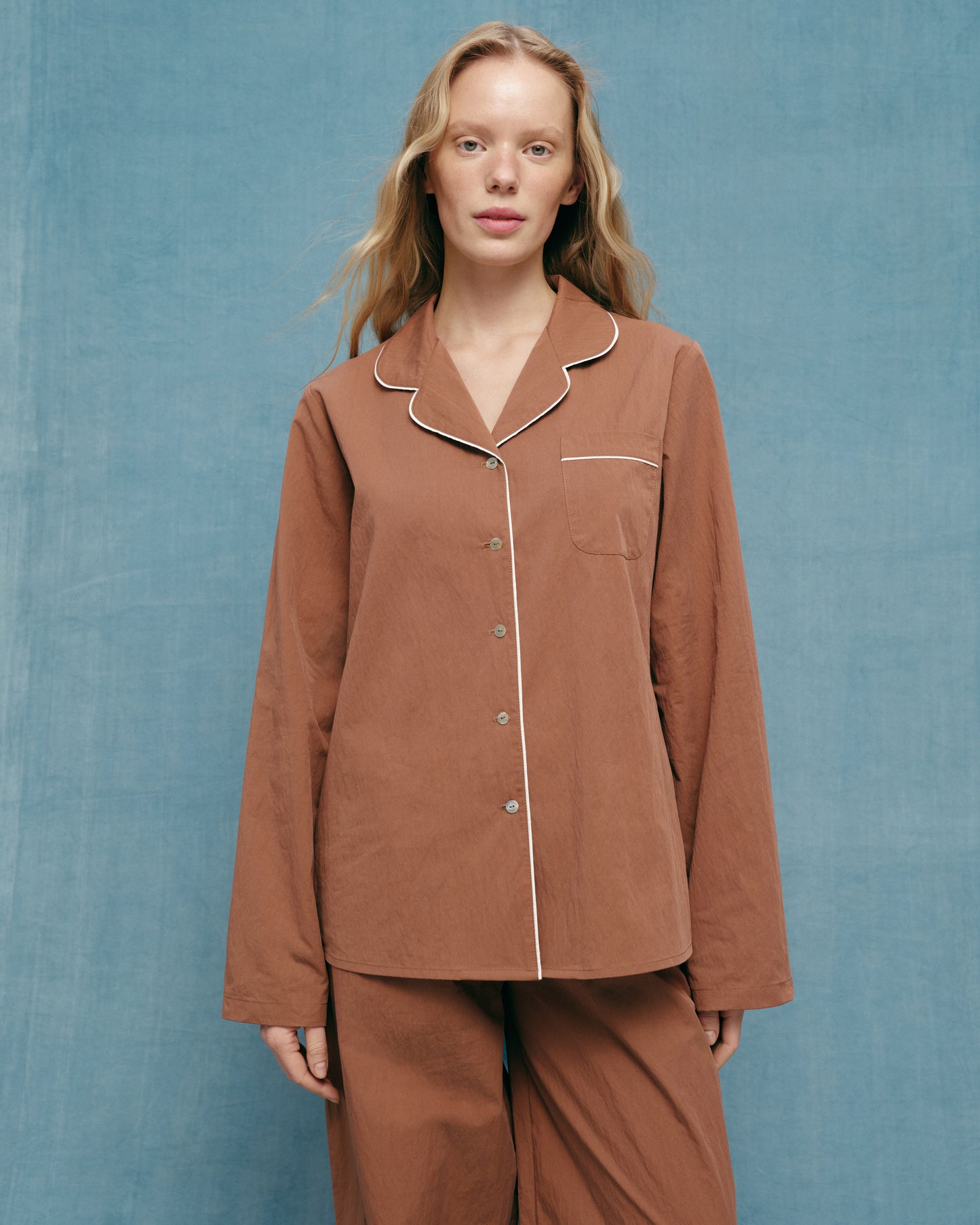 Holiday blouse in brown colour