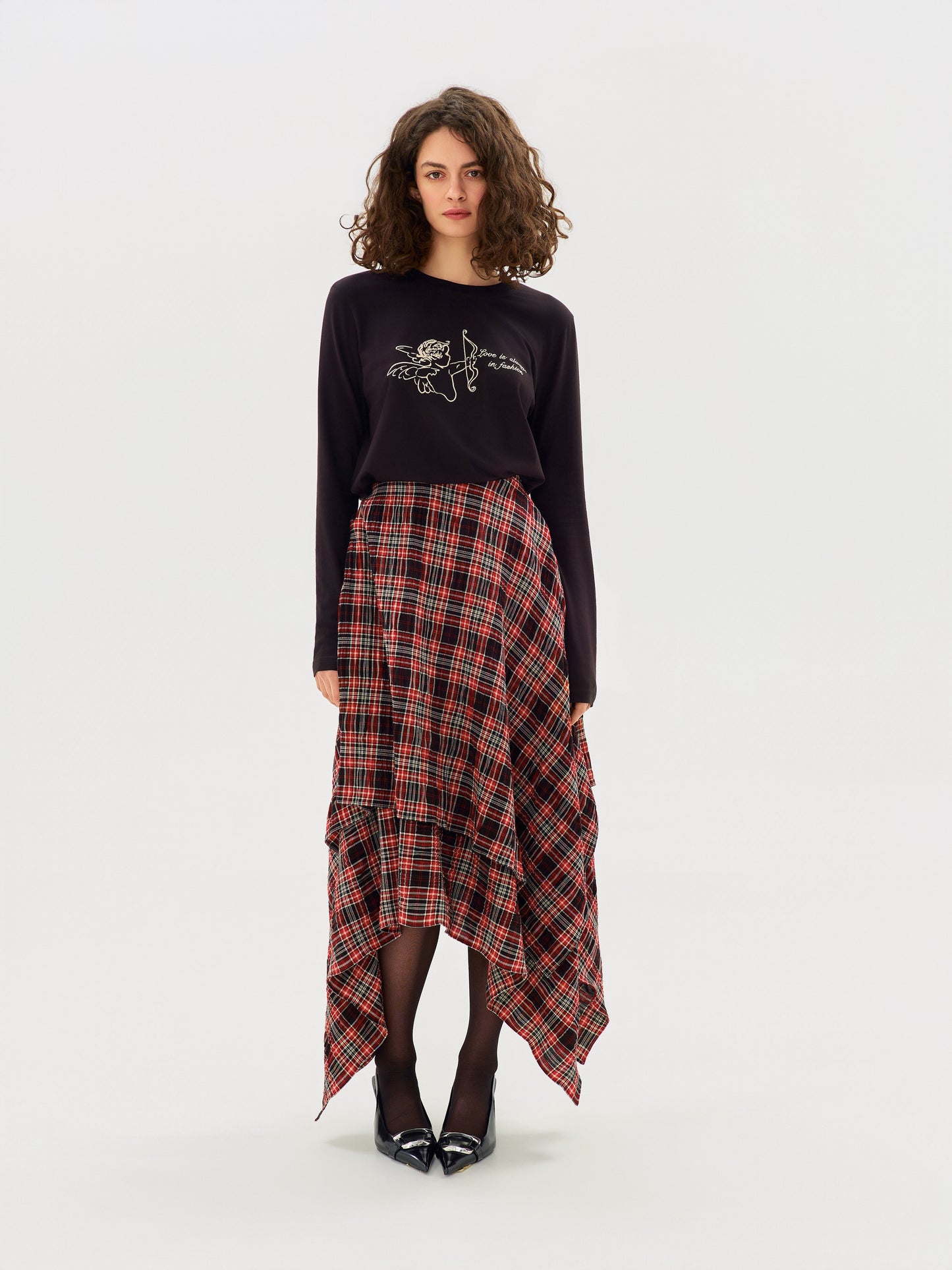 Асиметрична картата спідниця