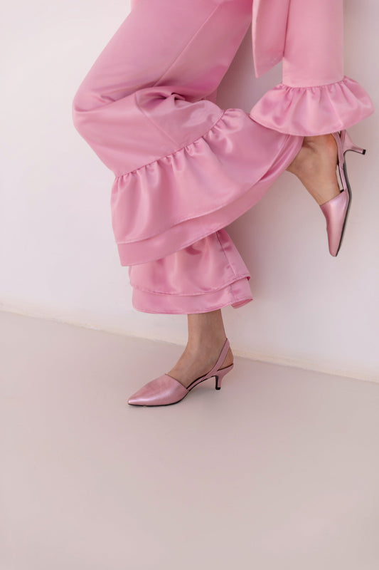 Pink pants with ruffles