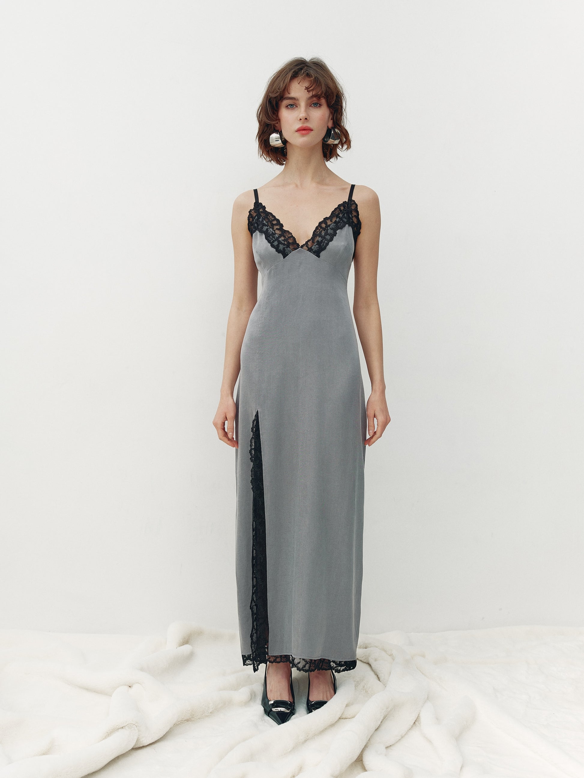 Gray maxi dress with lace PIRNAY Gray maxi dress with lace PIRNAY